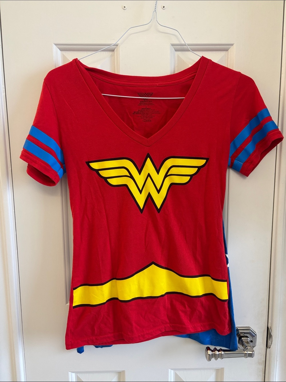 Wonder Woman Red Graphic Tee with Detachable Velcro Star Cape